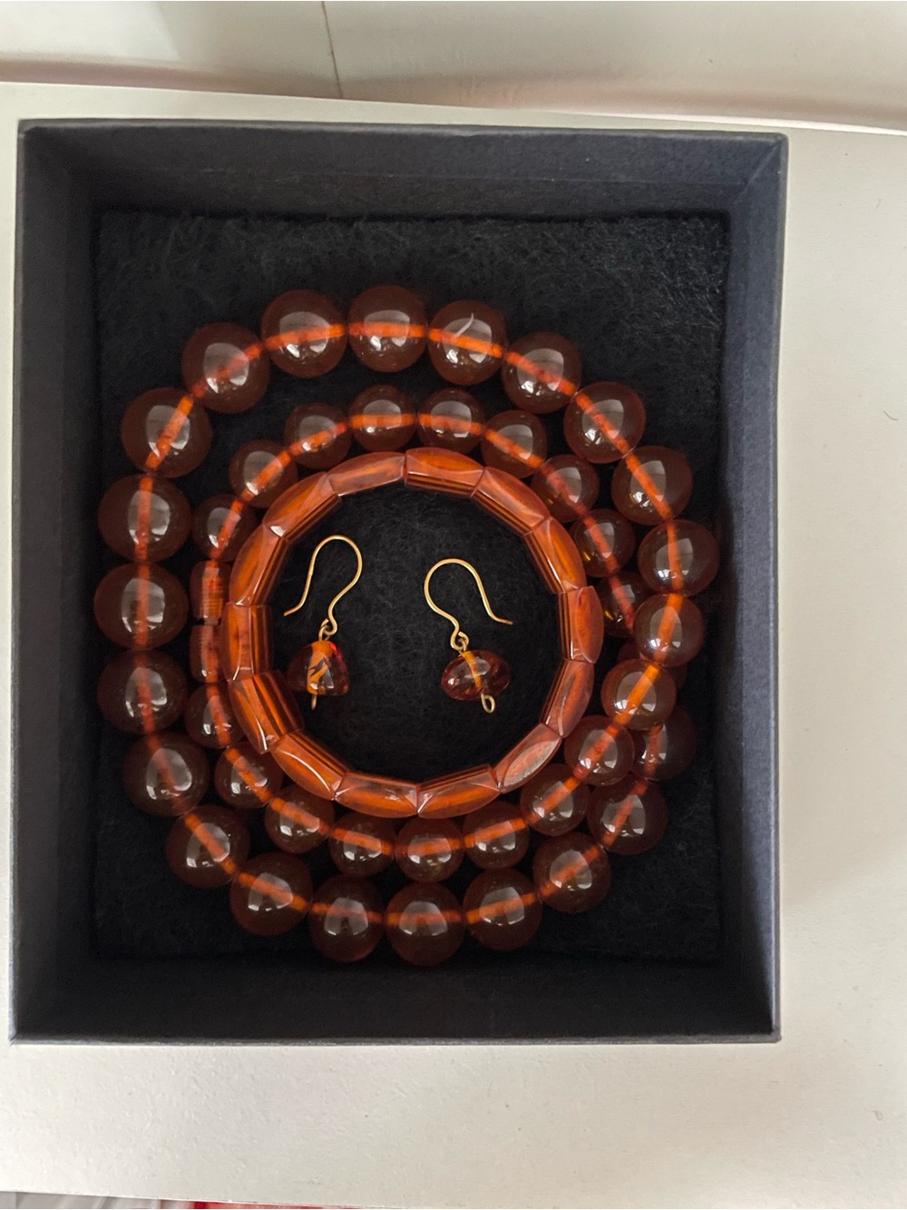 Three piece jewelry set